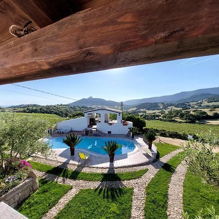 Agriturismo B&B Domo De Resteblas Berchidda Eksteriør bilde