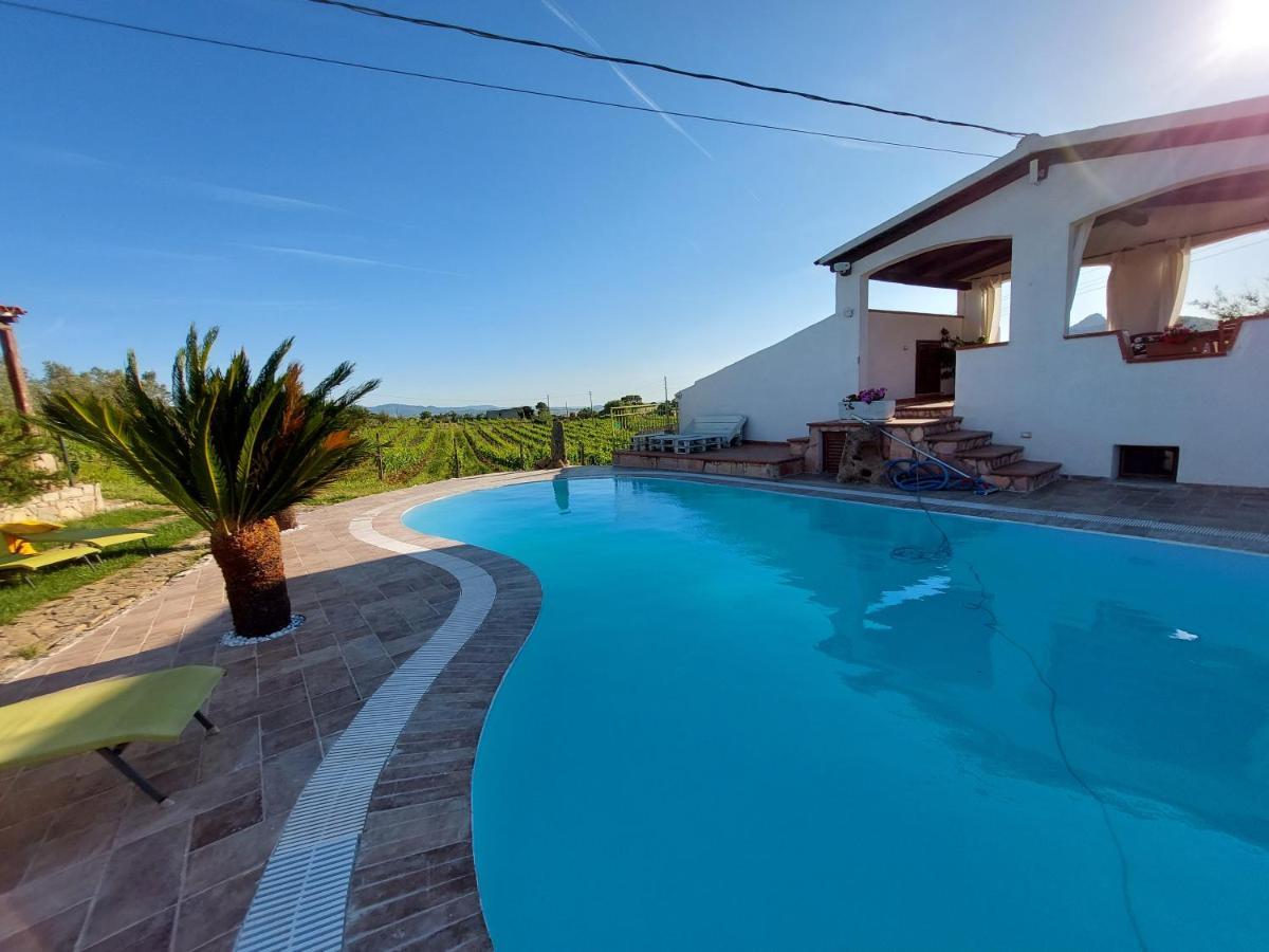 Agriturismo B&B Domo De Resteblas Berchidda Eksteriør bilde