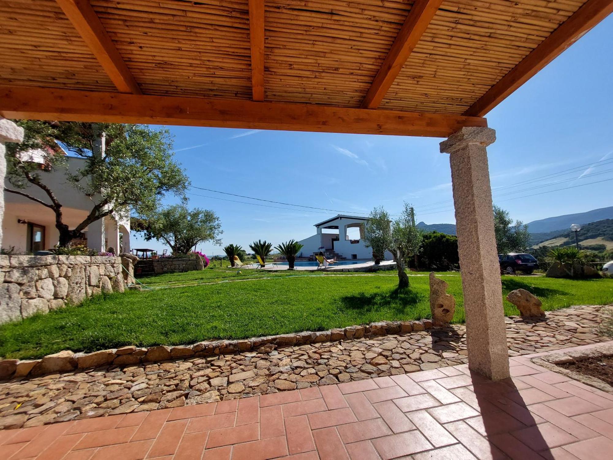 Agriturismo B&B Domo De Resteblas Berchidda Eksteriør bilde
