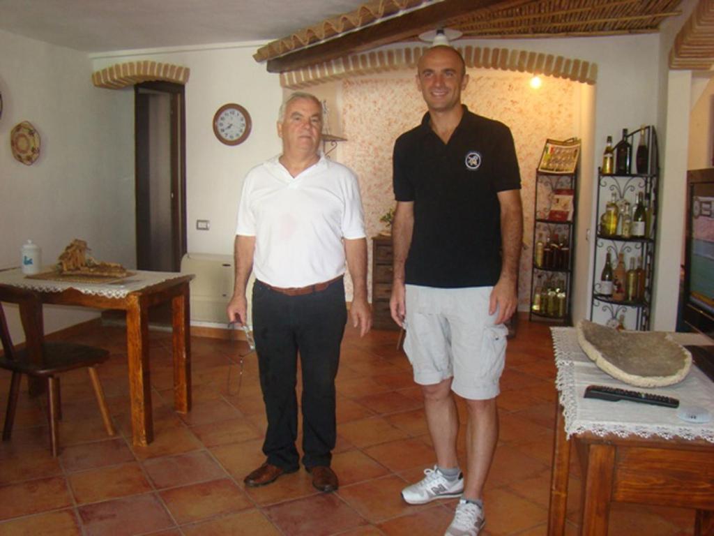 Agriturismo B&B Domo De Resteblas Berchidda Eksteriør bilde
