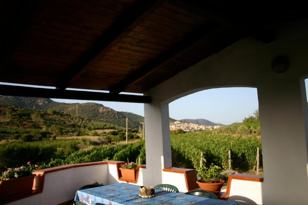 Agriturismo B&B Domo De Resteblas Berchidda Eksteriør bilde